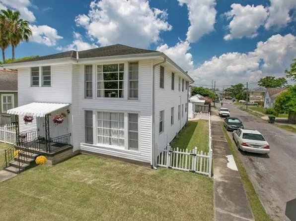 3328 Robert St, New Orleans, LA 70125