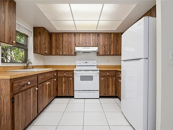 3rd image of 2280 Linwood Dr
