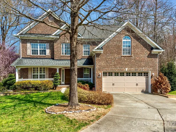 1347 Lightwood Dr, Matthews, NC 28105