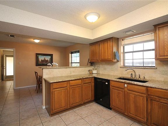 3rd image of 4319 Willow Bend Dr