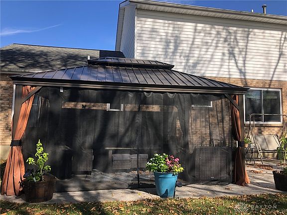 3rd image of 821 Teakwood Ct