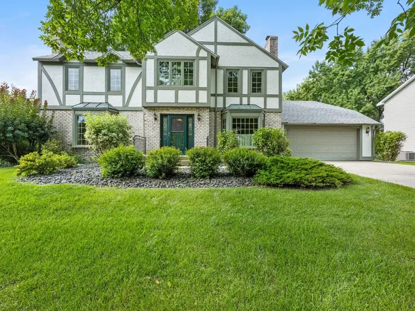 1724 Chatham Ave, Arden Hills, MN 55112