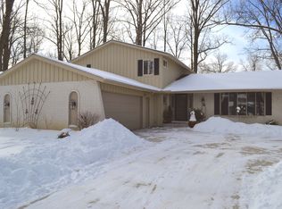 17079 Partridge Dr, Strongsville, OH