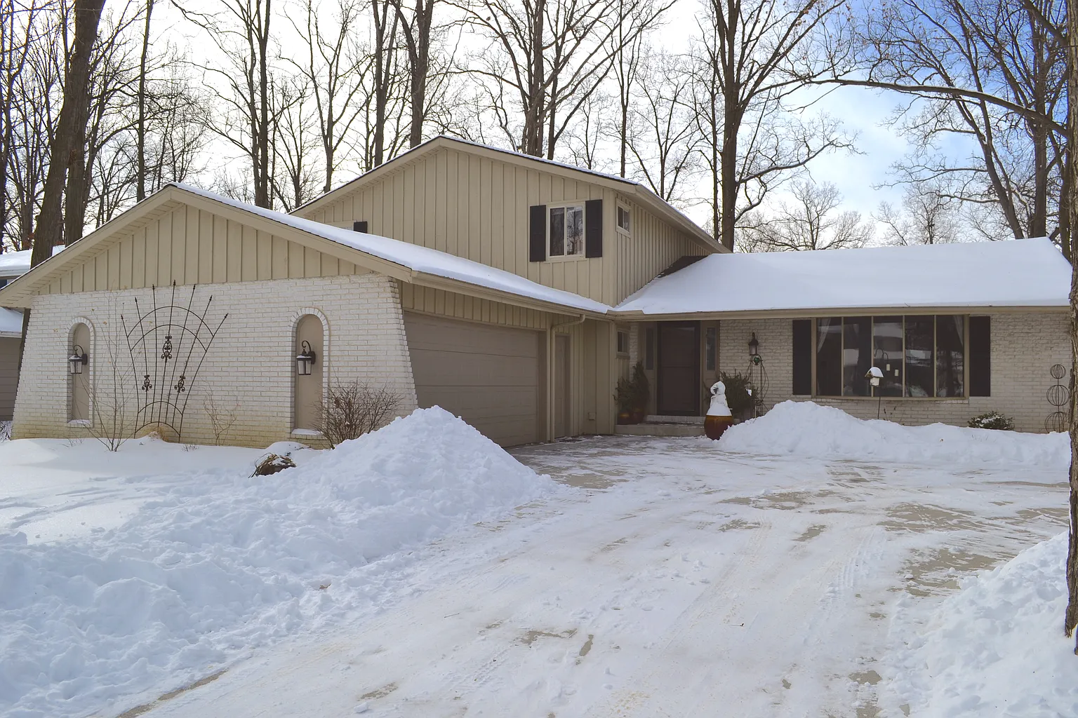 17079 Partridge Dr photo 1