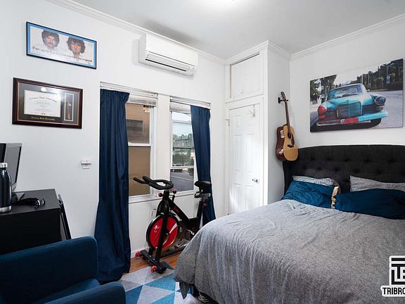 4th image of 2420 Ditmars Blvd APT 4