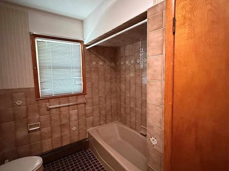 2518 South Ave #1 — Photo 15