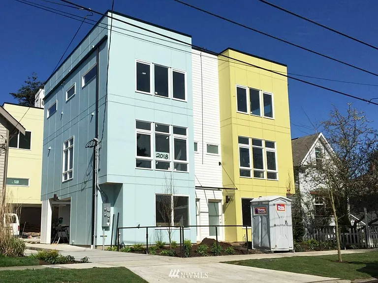 2020 NW 60th St — Photo 1