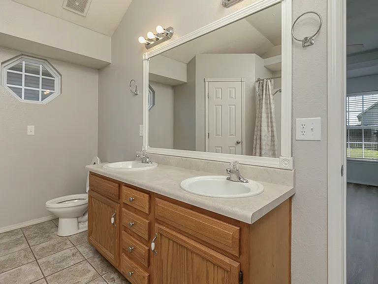 502 N Century Pl — Photo 23