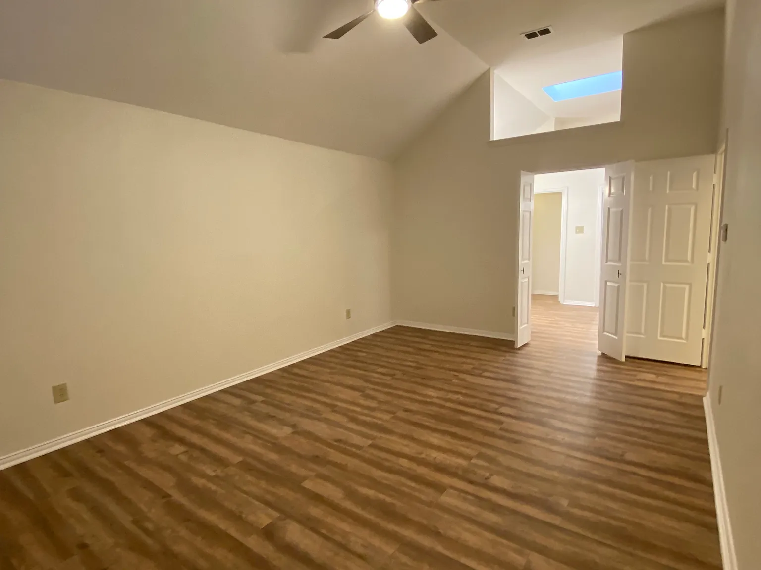 3 bed, 1815 sqft, $2,950 — Photo 3