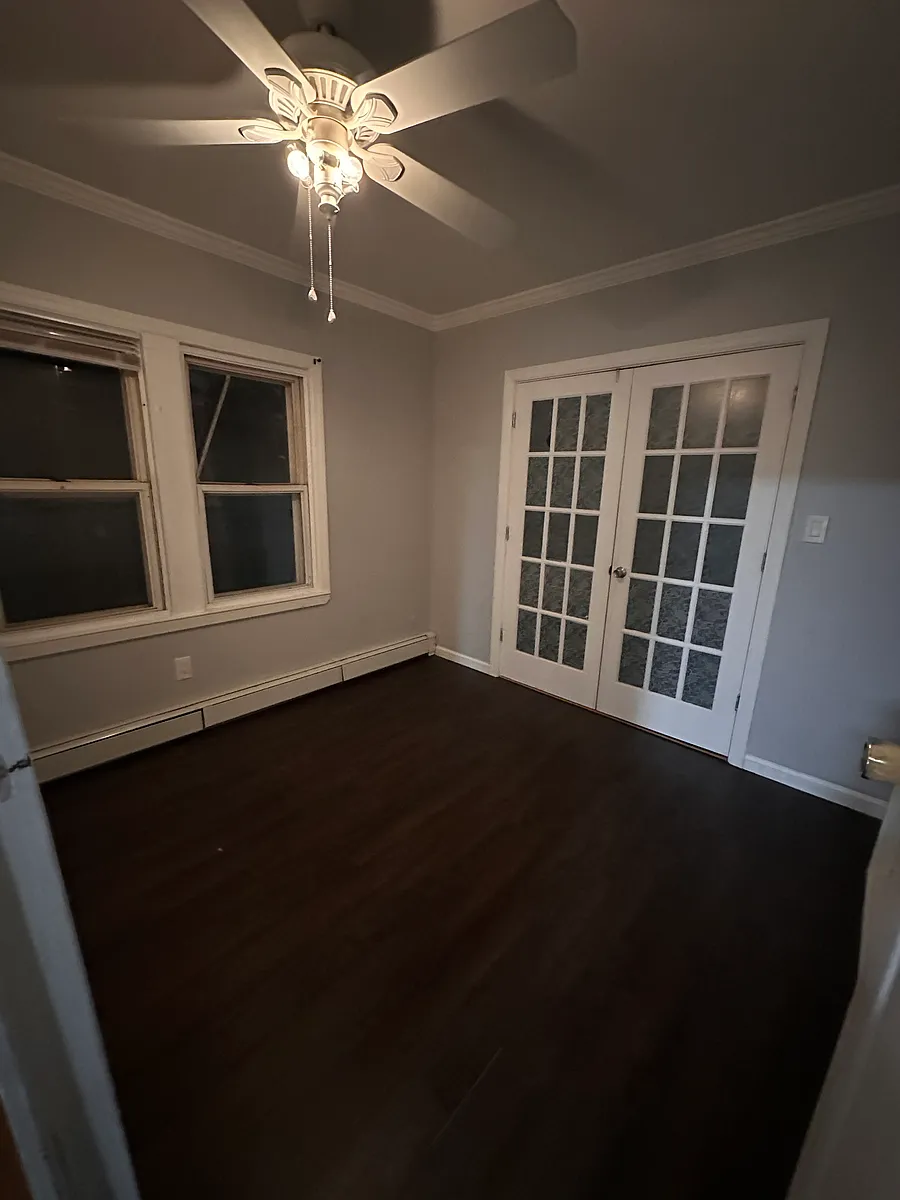 Building Photo - 44 Harding Ave #1