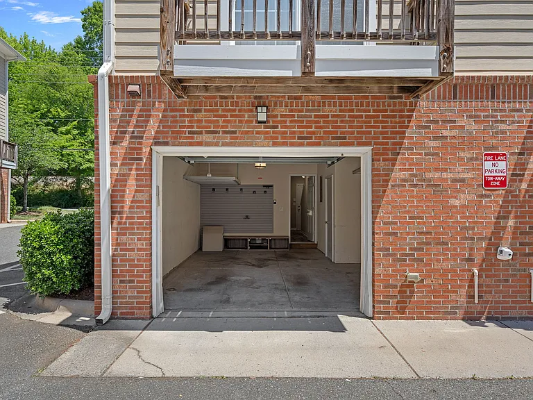 2632 Weddington Ave — Photo 32