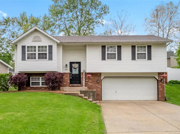508 High School Ave, Collinsville, IL 62234