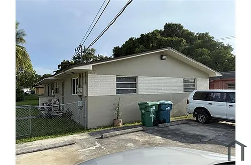 2742 NW 49th St Photo 1