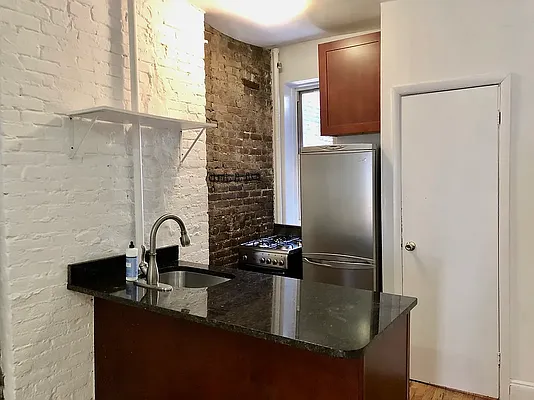 Rented by LJ Sloane Management | media 10