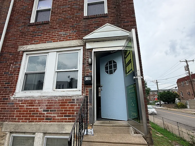 4100 Greeby St — Photo 1