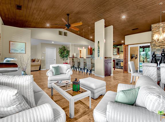 4th image of 1807 Park View Dr