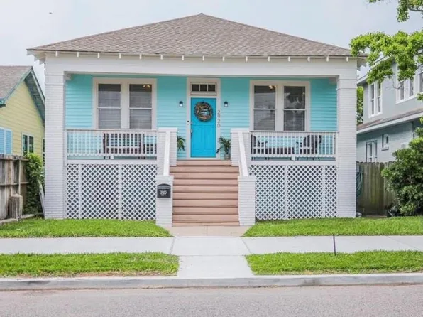 2920 Avenue Q, Galveston, TX 77550