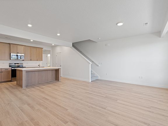 4th image of 6731 W Jumbo Rocks Ln S #241