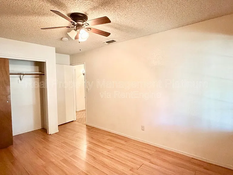 3305 E Palo Alto Ave — Photo 16