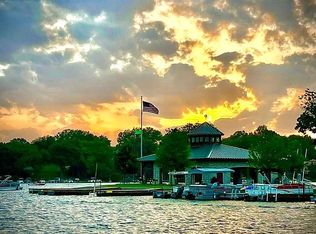 9409 NW 79th St, Weatherby Lake, MO 64152