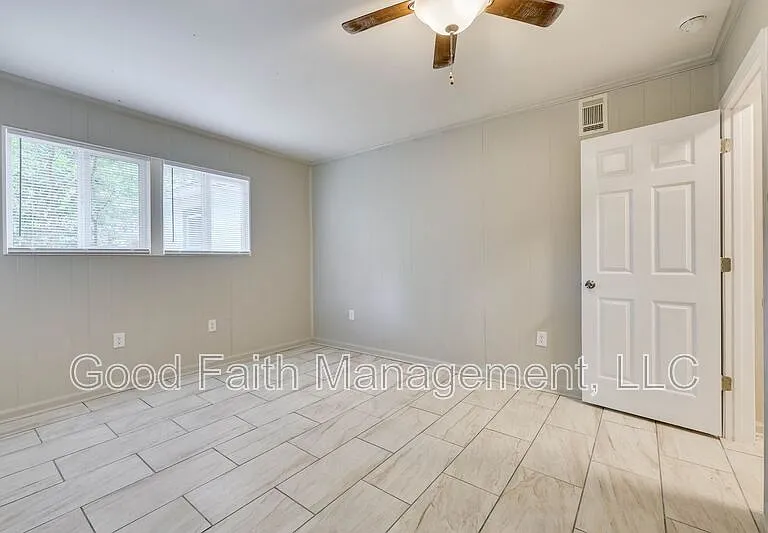 1813 Alder Dr — Photo 18