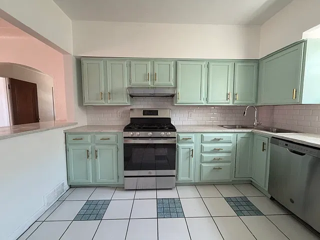 2 bed, 1243 sqft, $1,625 — Photo 4