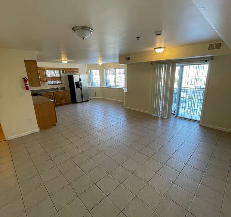 1st image of 324-326 Clinton Ave #1
