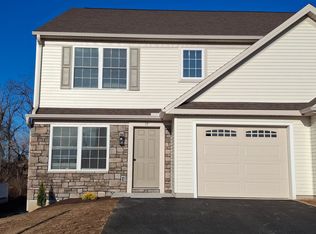17 E Maize Cir, Elizabethtown, PA 17022