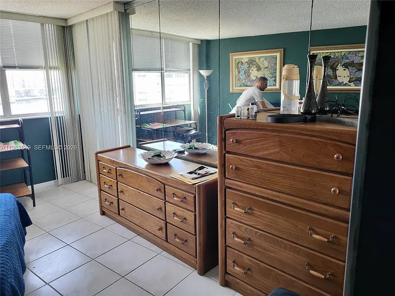 100 Golden Isles Dr #615 — Photo 6