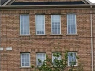 52 Ignatius Ln, Toronto, ON M1E0A3