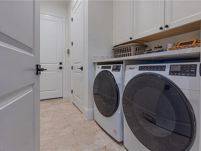7213 Saona Ct — Photo 17
