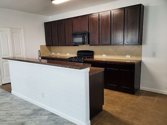 2nd image of 318 Apache Field Ln