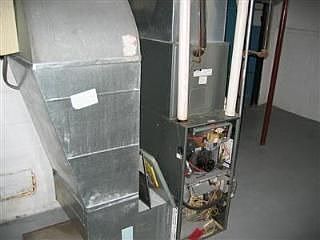 4th image of 9326 Plymouth Ave