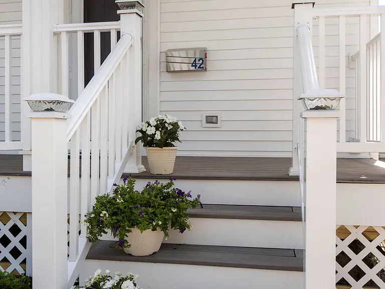 42 Riverside Ave — Photo 3