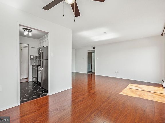 2nd image of 280 Bridgewater Rd APT C9