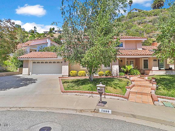 3rd image of 1600 Castleview Ct