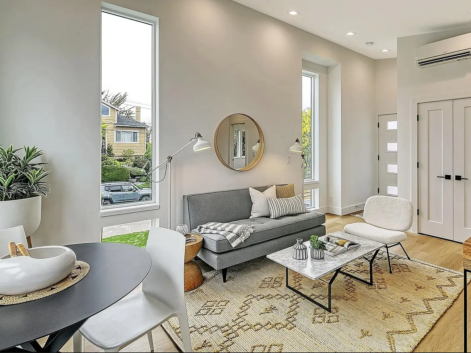 1 bed, 700 sqft, $2,250 — Photo 3