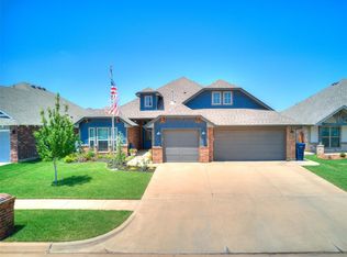 11809 Loren Brook Ln, Yukon, OK 73099