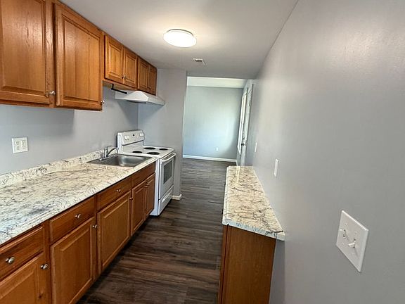 4th image of 658-660 Rimmon St #658-2R