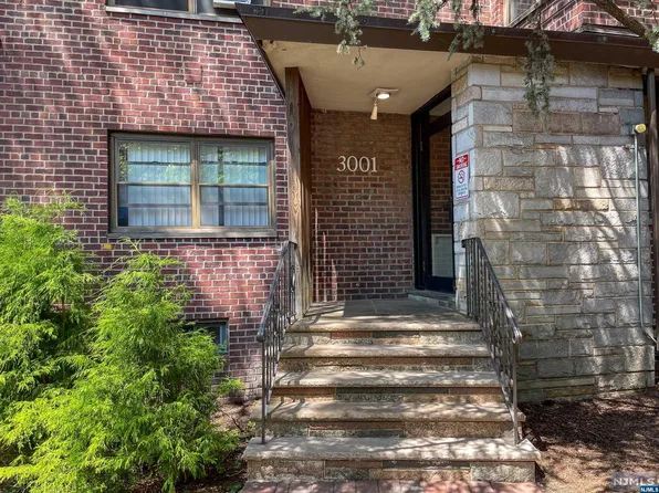 3001 Edwin Ave APT 1C, Fort Lee, NJ 07024
