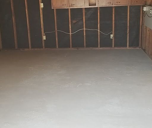1 car + garage 