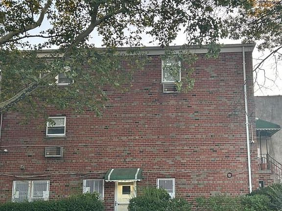 2nd image of 1038 Neill Avenue