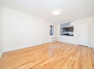 72-50 153rd St #2H, Flushing, NY 11367