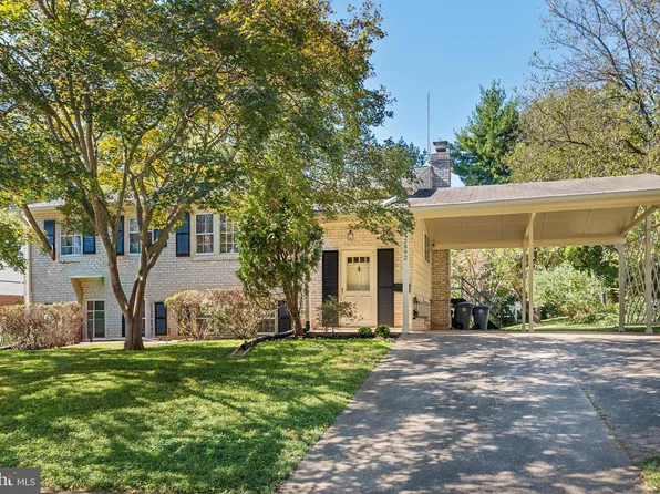 2892 Balmoral Dr, Rockville, MD 20850