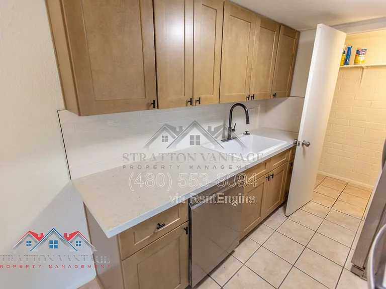 4107 N 81st St — Photo 10