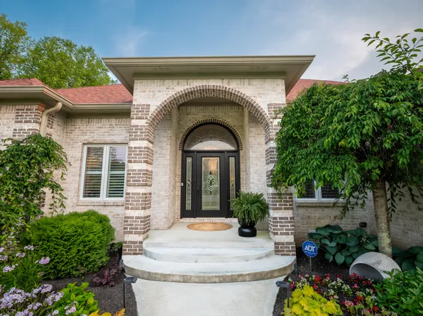 8703 Gordonshire Dr, Indianapolis, IN 46278