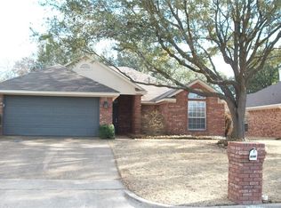 10324 Apache Dr, Woodway, TX 76712