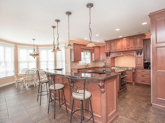 5th image of 8053 Camden Way