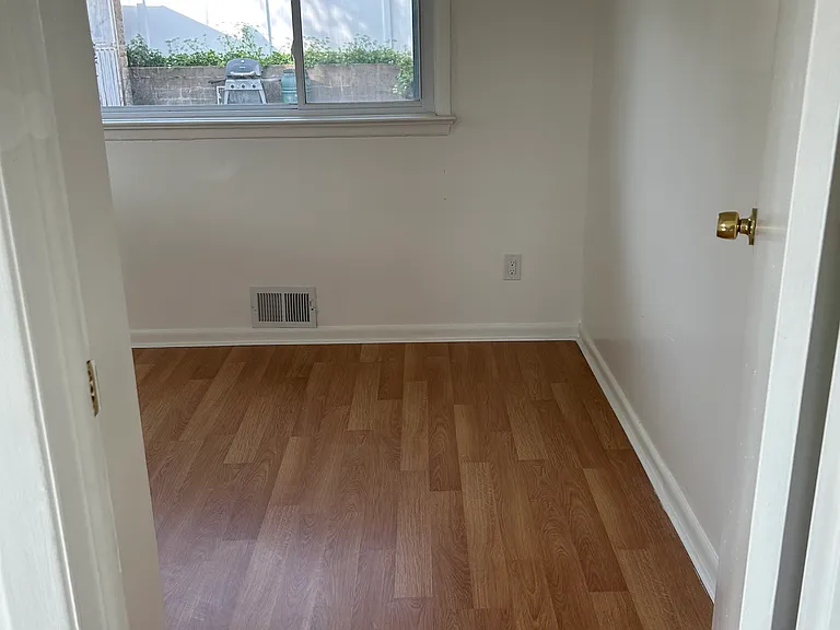 95 N 16th St #1 — Photo 2