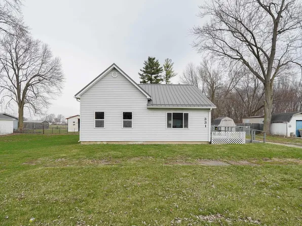 331 Walnut St, Butler, IN 46721